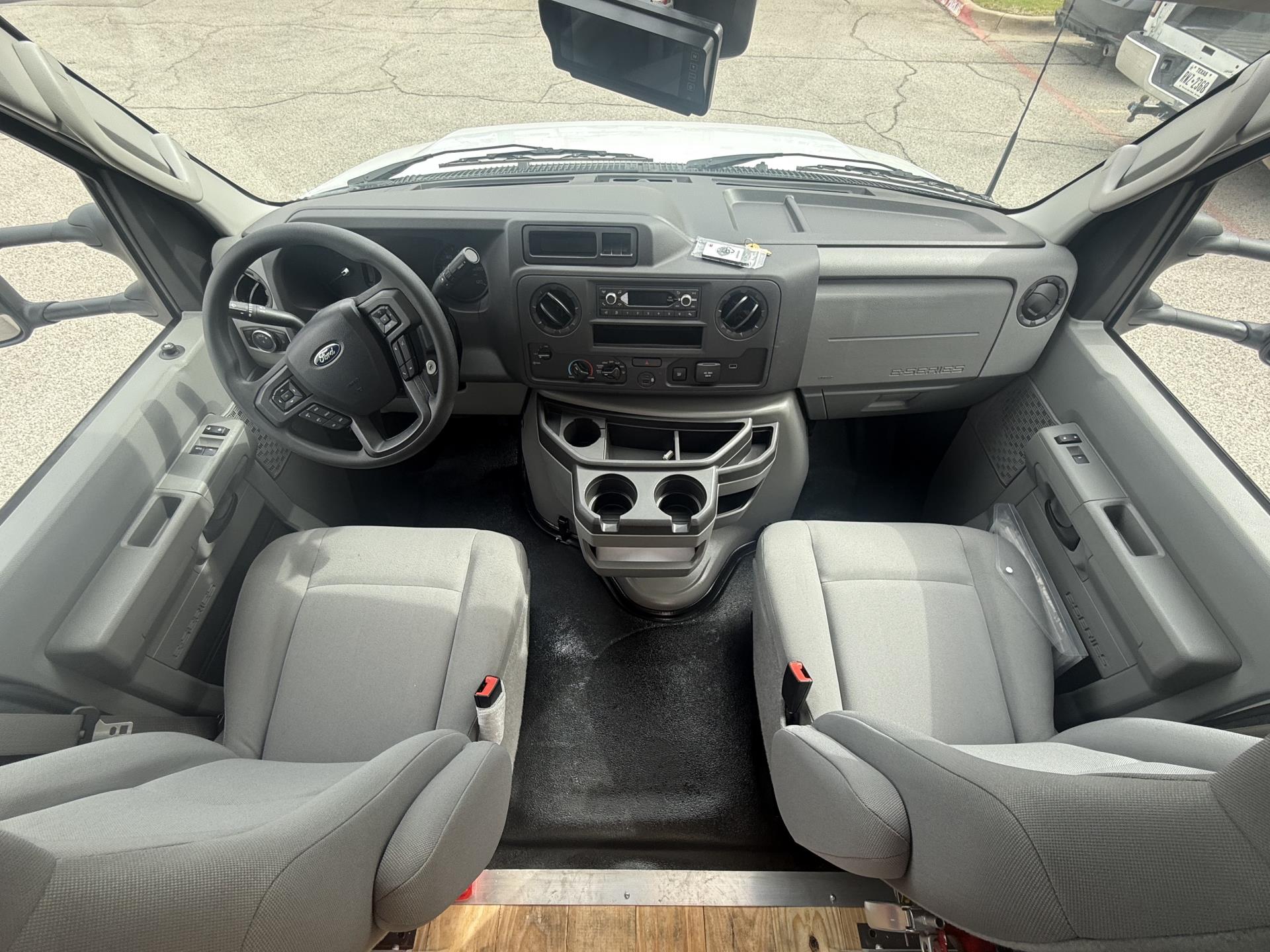 New 1996 Ford E-450 - photo 15