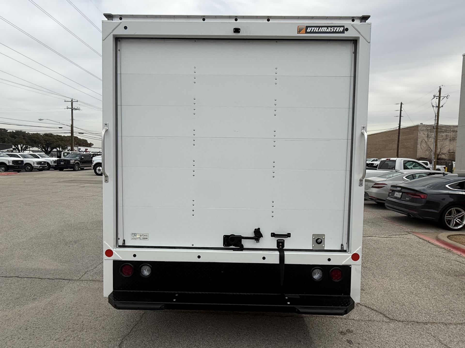 New 1996 Ford E-450 - photo 6