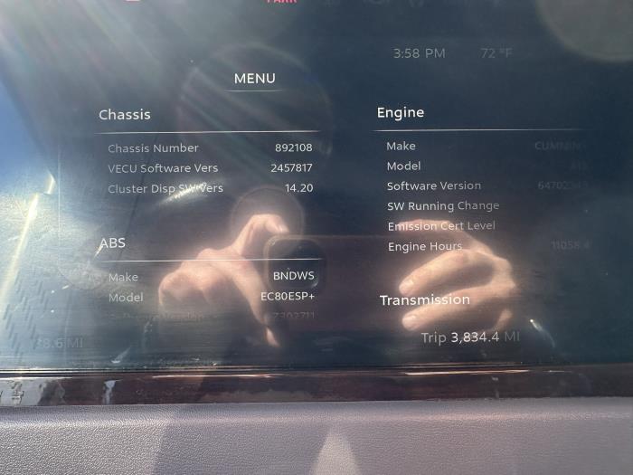 2023 Peterbilt 389-16