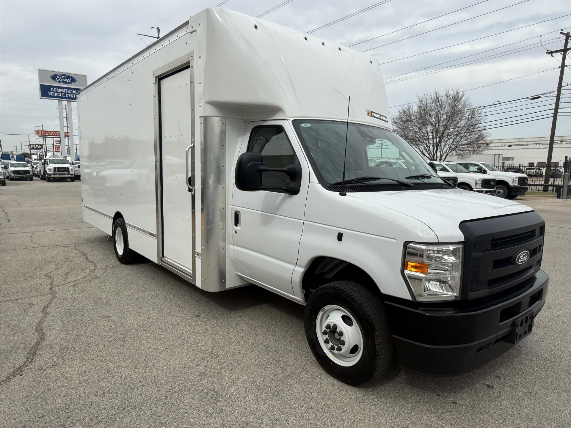 New 1996 Ford E-450 - photo 9
