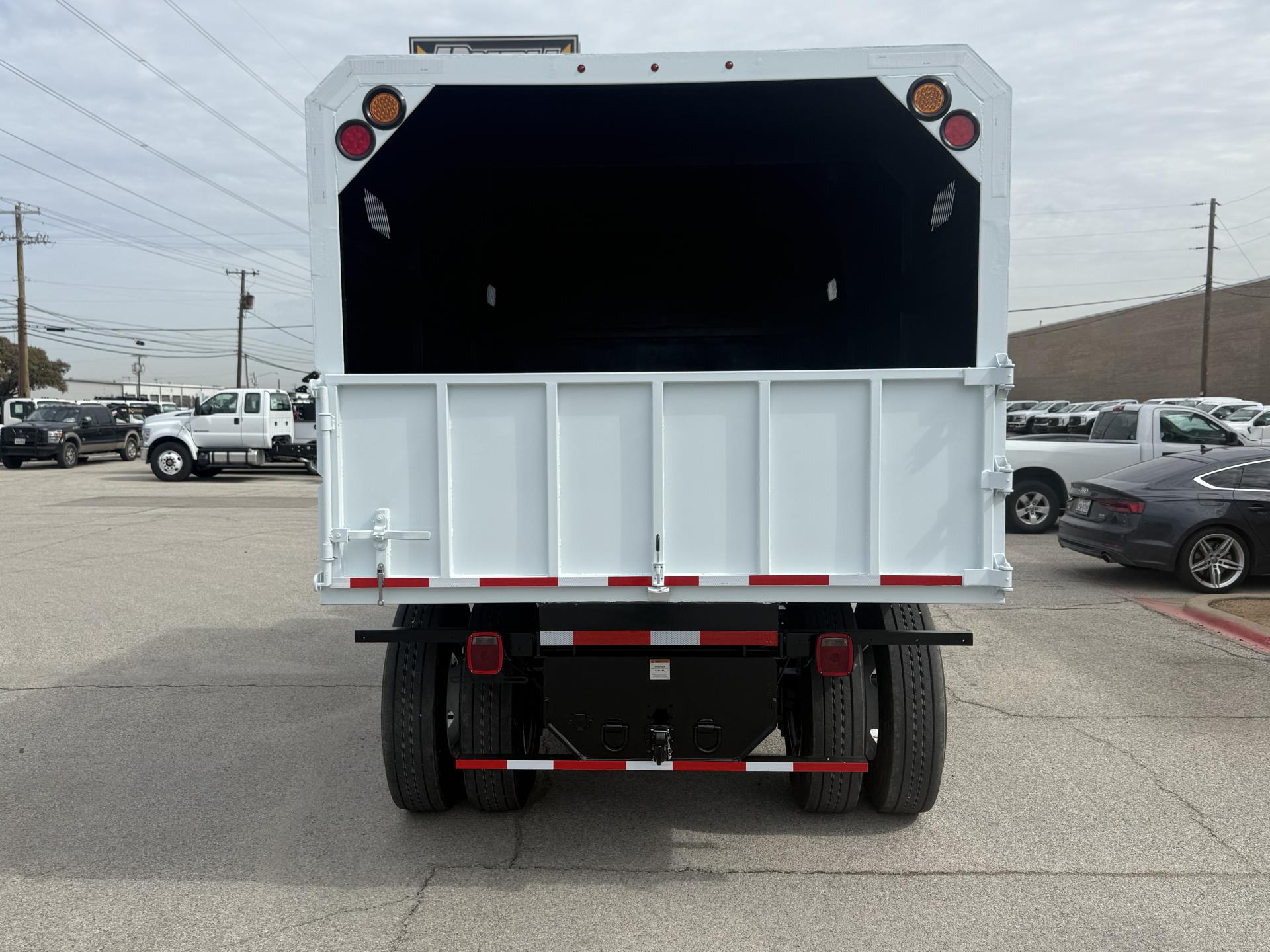 New 2026 Ford F-750 - photo 7