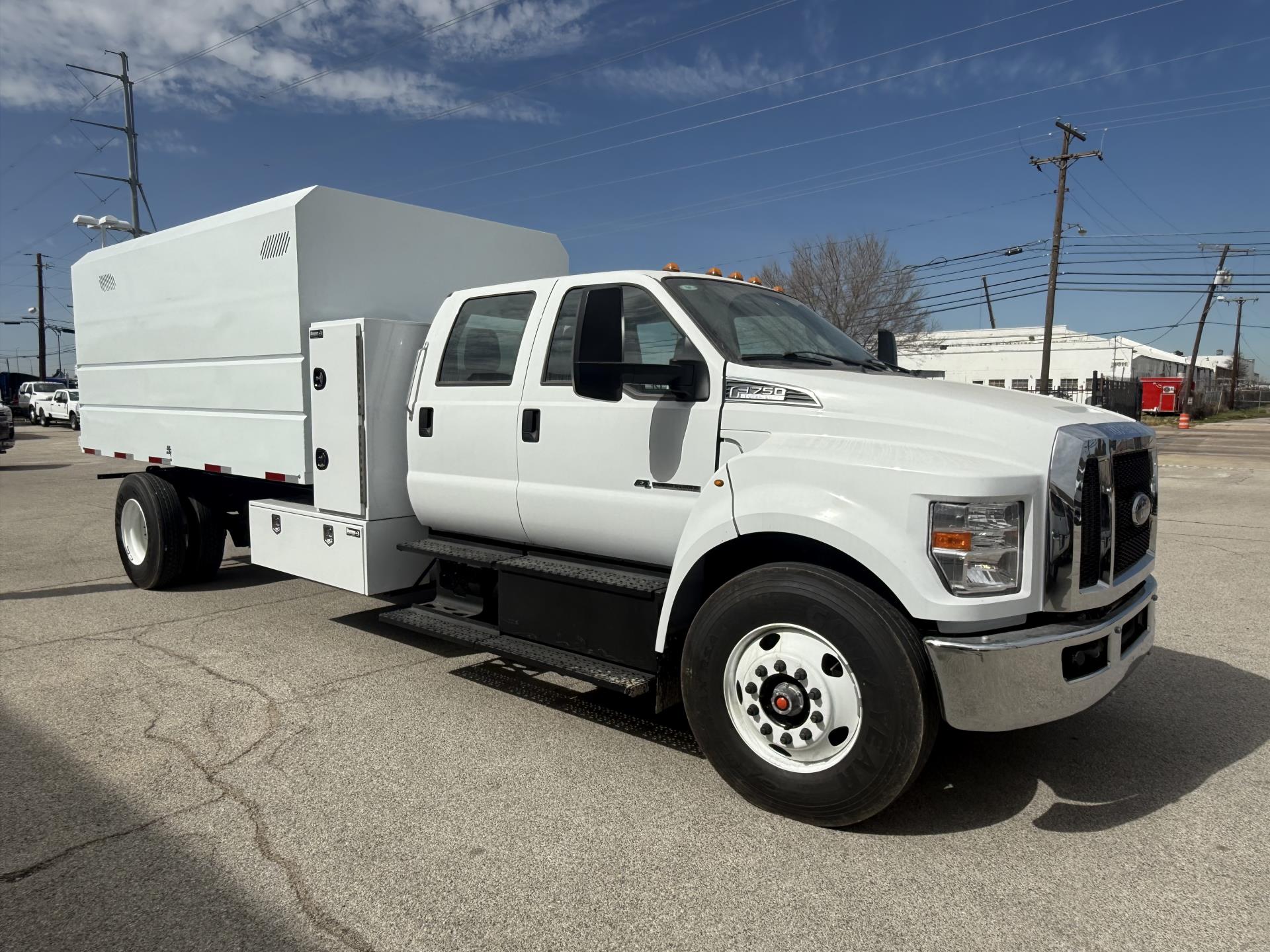 New 2026 Ford F-750 - photo 9
