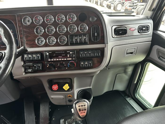2024 Peterbilt 389-7