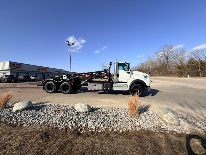 2026 International HX620-4