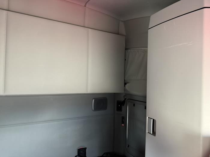 2021 Kenworth T680-11