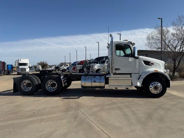 2027 Peterbilt 567 - image 10