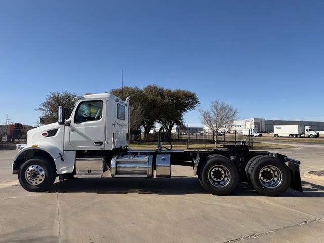 2027 Peterbilt 567 - image 4