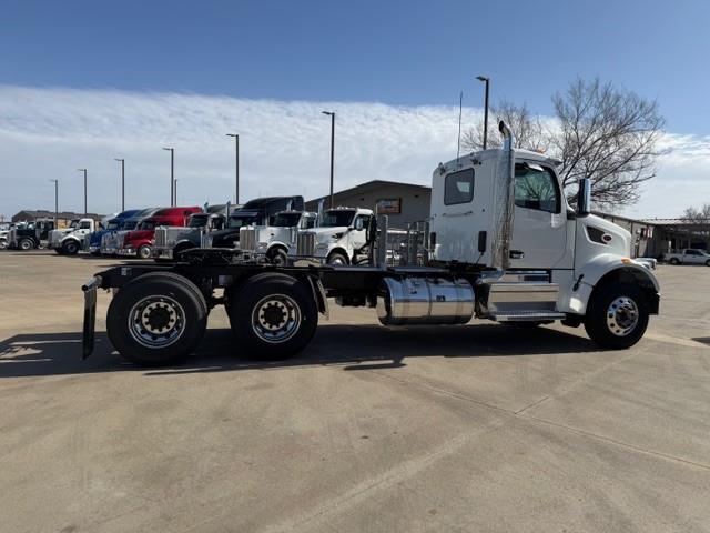 2027 Peterbilt 567 - image 9