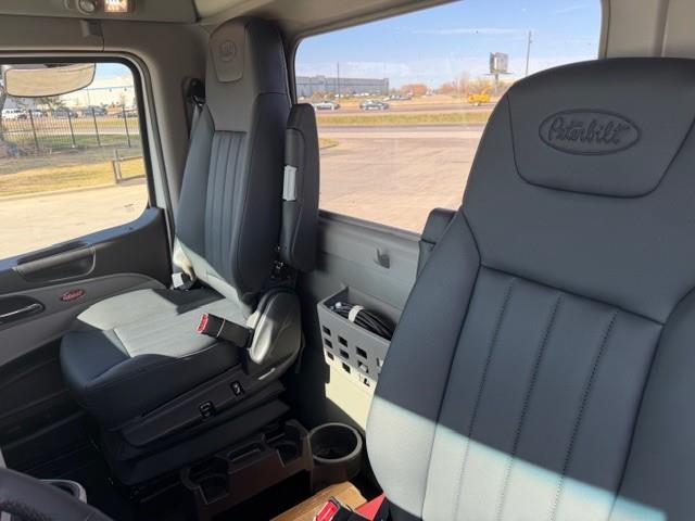 2027 Peterbilt 567 - image 28