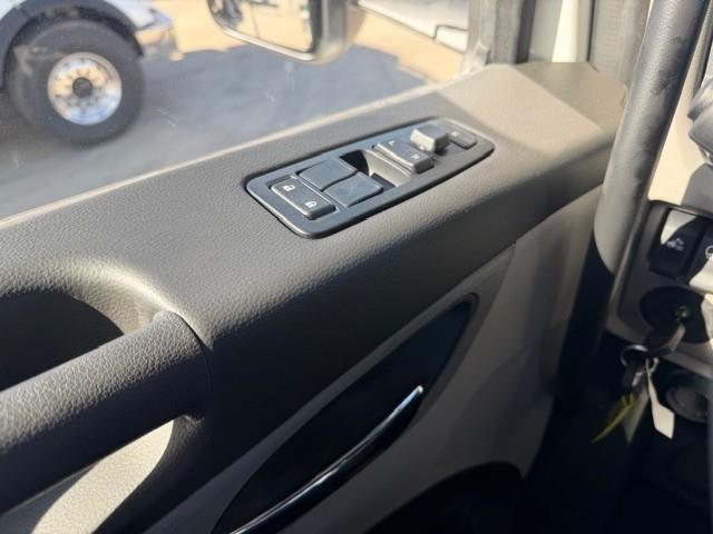 2027 Peterbilt 567 - image 32