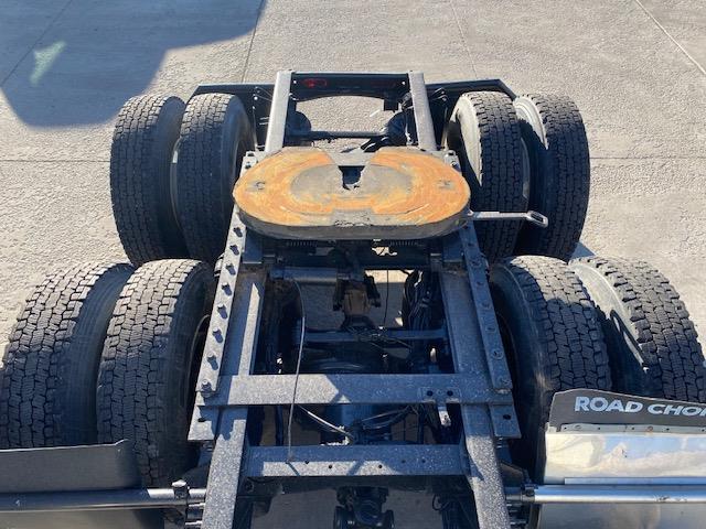 2021 Volvo VNR64T300-3