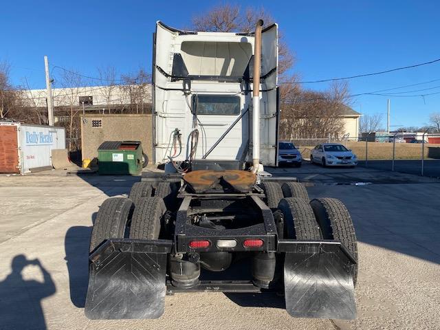 2021 Volvo VNR64T300-4