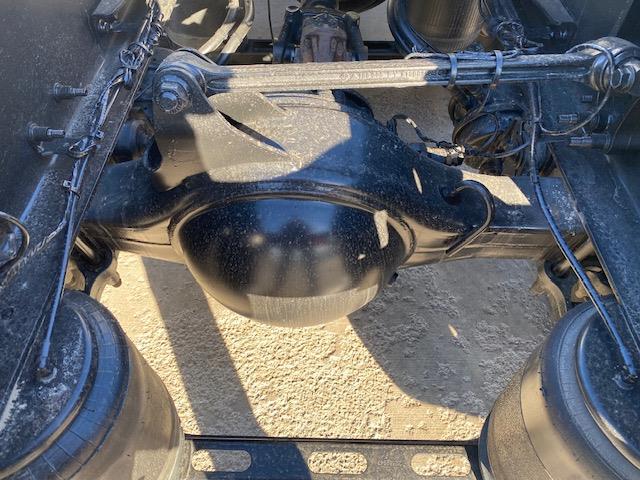 2021 Volvo VNR64T300-6