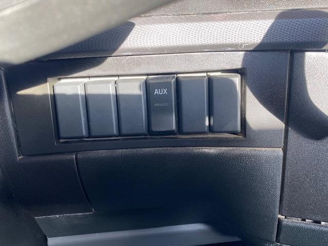 2021 Volvo VNR64T300-19