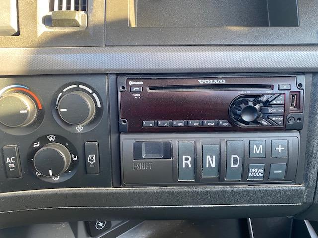 2021 Volvo VNR64T300-21