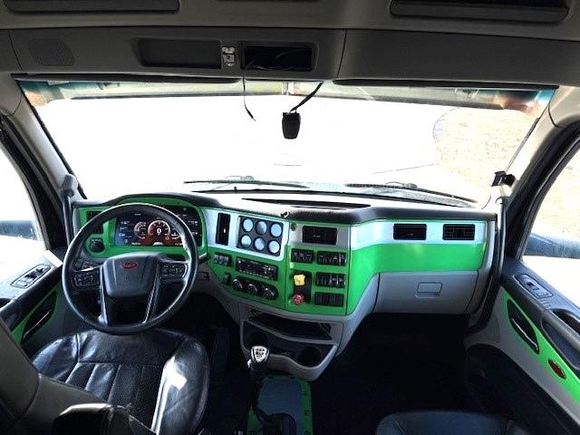 2022 Peterbilt 579-12