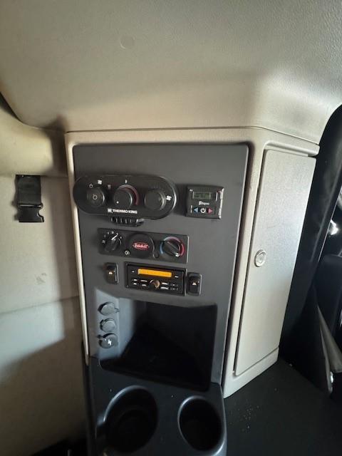 2022 Peterbilt 579-15