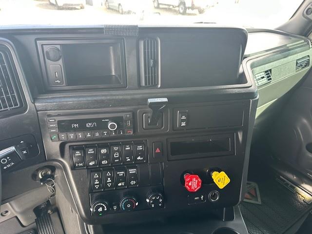 2023 International LT625-9