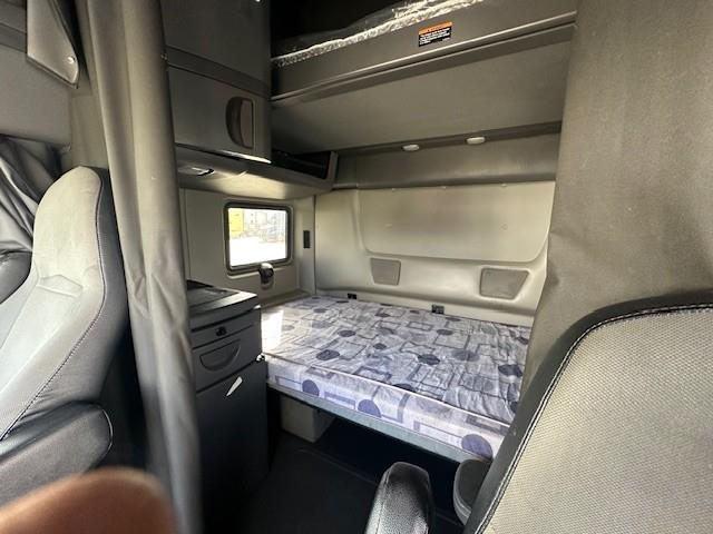 2023 International LT625-10