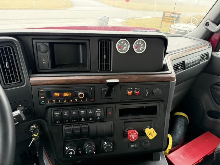 2026 International HX620-10