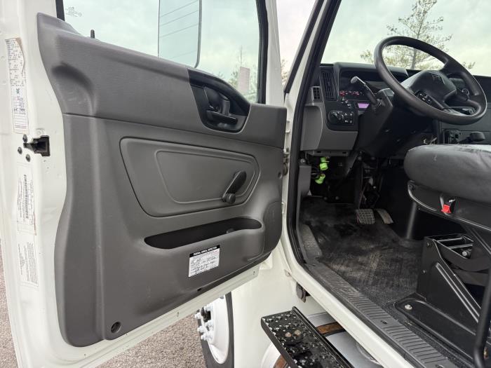 2022 International MV607-18