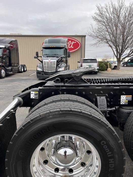 2027 Peterbilt - image 14