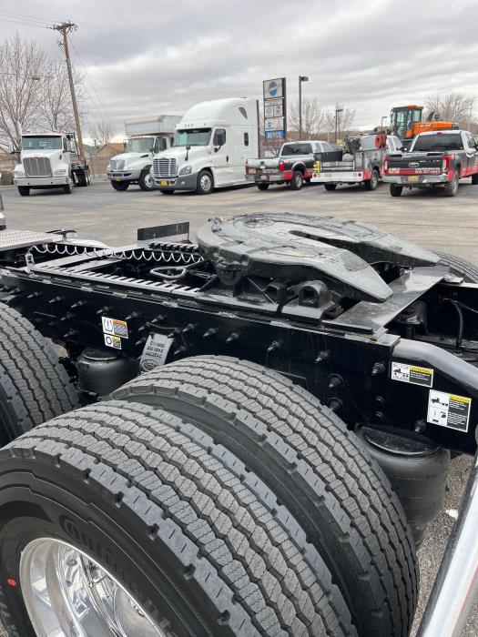 2027 Peterbilt - image 15