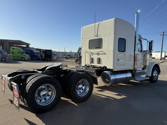 2027 Peterbilt 589-9