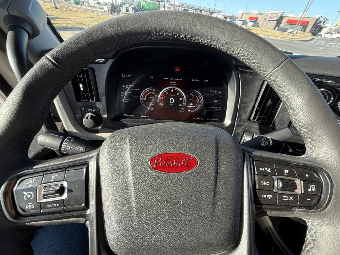 2027 Peterbilt 589-23