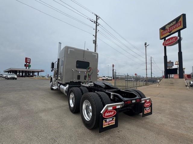 2027 Peterbilt 589-5