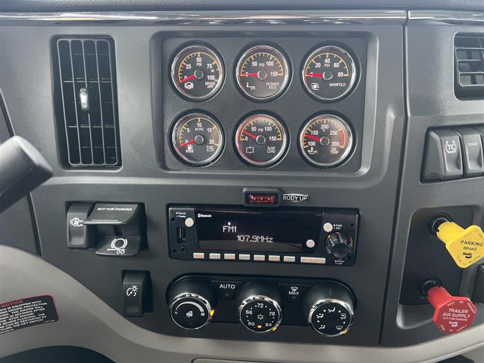 2026 Peterbilt 567-24