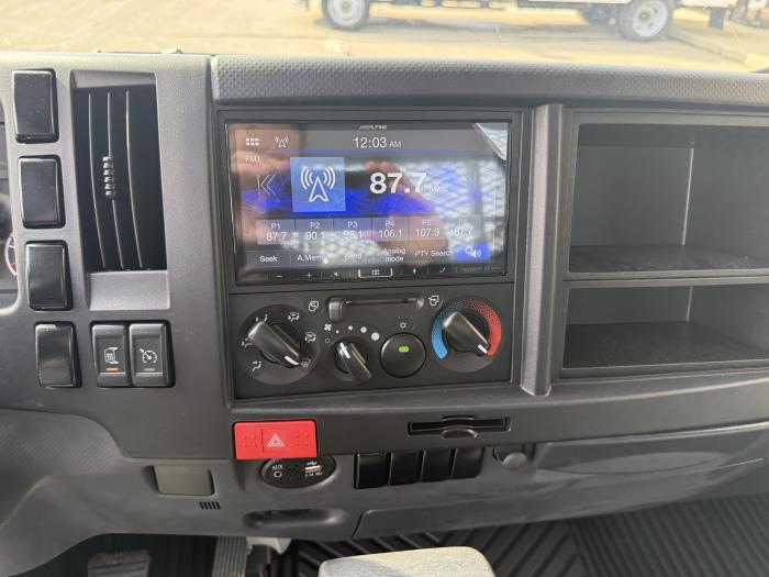 2025 Isuzu NPR-HD-26