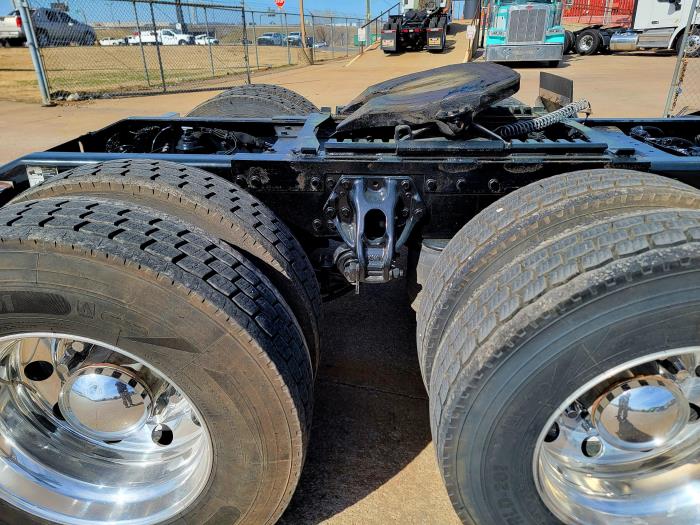 2021 Peterbilt 389-17