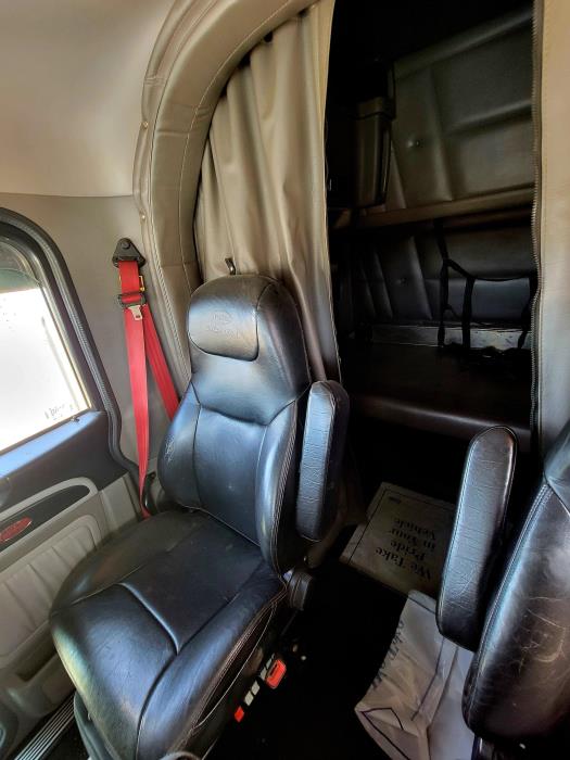 2021 Peterbilt 389-25