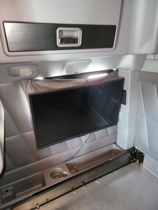 2021 Peterbilt 389-27