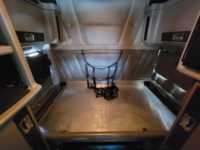 2021 Peterbilt 389-28