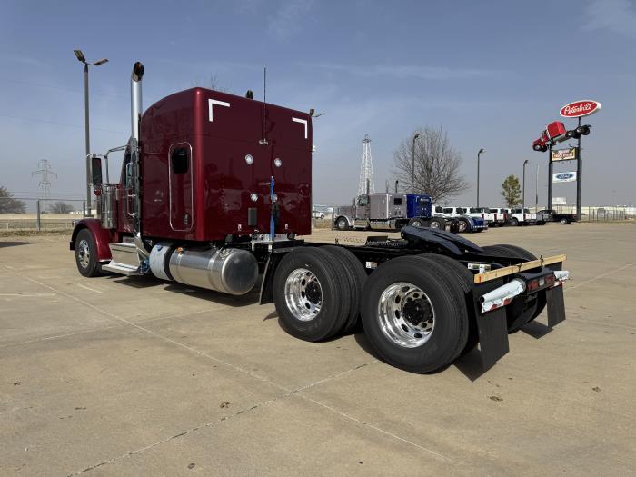 2027 Peterbilt - image 4