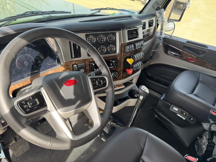 2027 Peterbilt - image 6