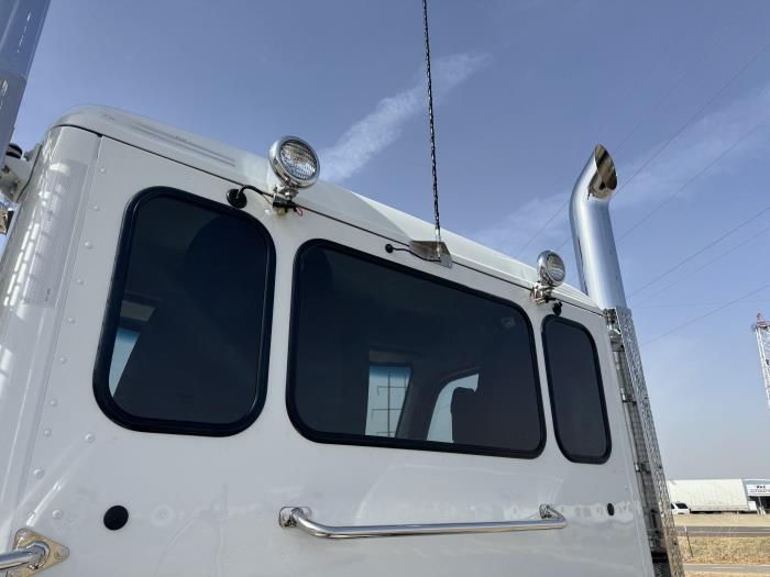 2027 Peterbilt 567 - image 12