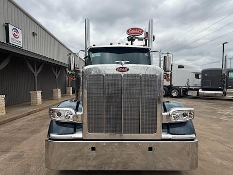 2027 Peterbilt - image 3
