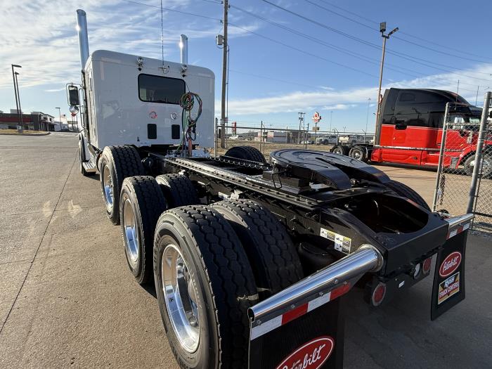 2027 Peterbilt - image 10