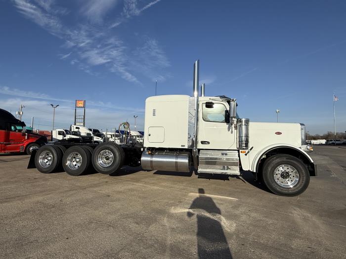 2027 Peterbilt - image 16