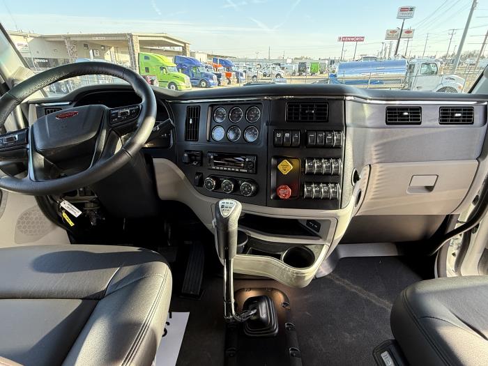 2027 Peterbilt - image 20