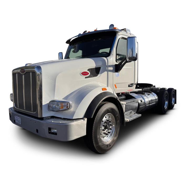2020 Peterbilt 567 - image 1