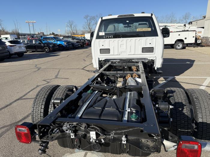 2025 Ford F-550-7