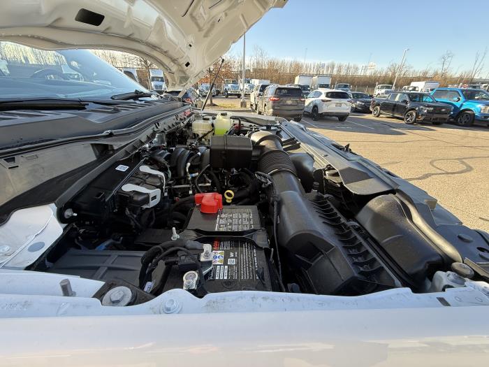 2025 Ford F-550-12