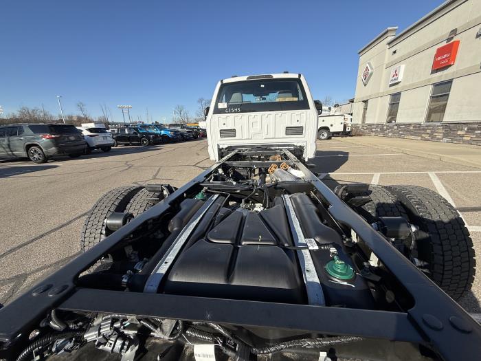 2025 Ford F-550-16