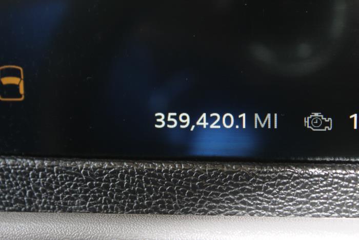 2023 Peterbilt 389-10