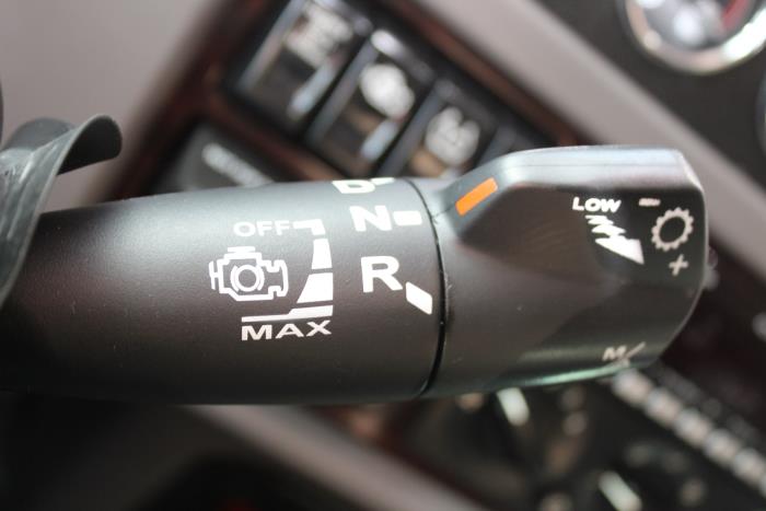 2023 Peterbilt 389-15