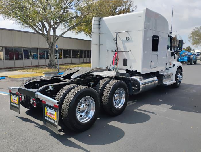 2022 Peterbilt 579 - image 11